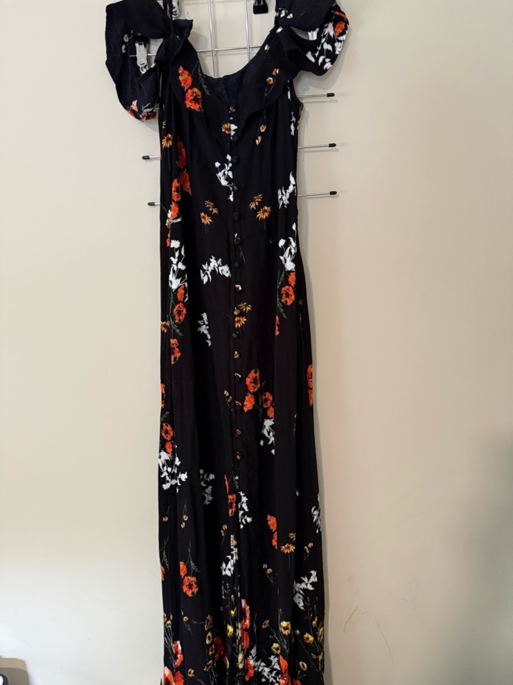 Xhilaration Black and White Floral Dress barely worn button size medium